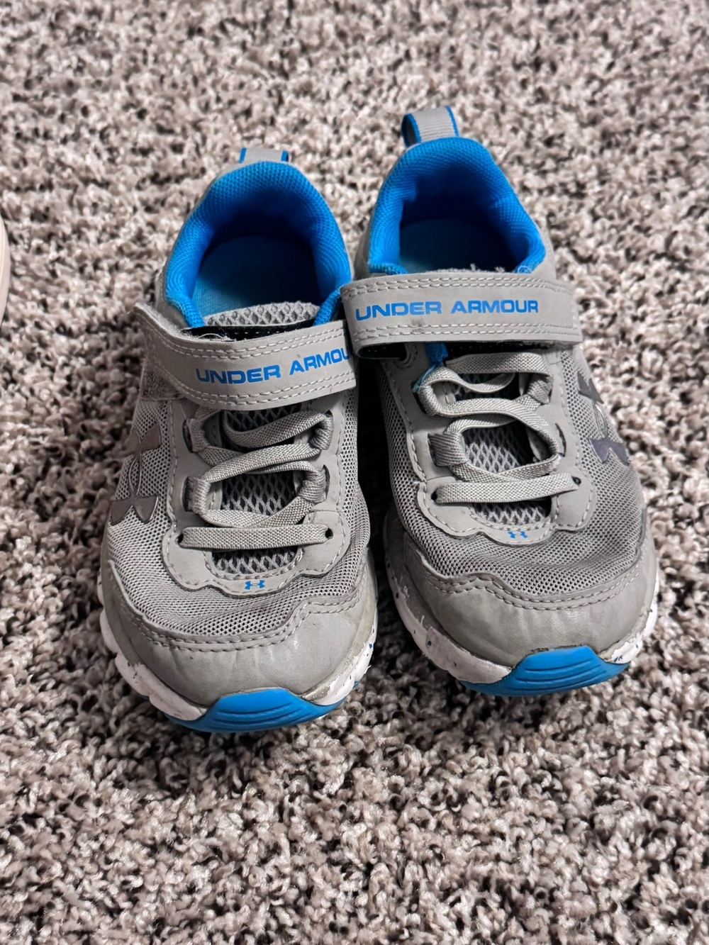 Under Armour Kids Gray and Blue Hook-and-Loop Athletic Sneakers
